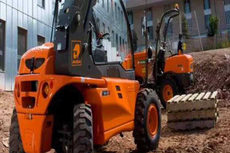 কিভাবে লিফট ফিলার ওজন লিফট নিরাপত্তা এবং দক্ষতা উন্নত করে?